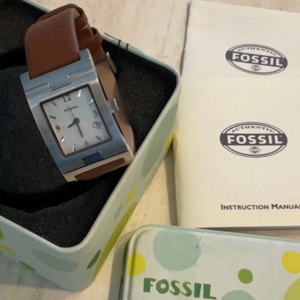 Fossil Watch Rectangle Leather Strap Water Resistant Silver Date New